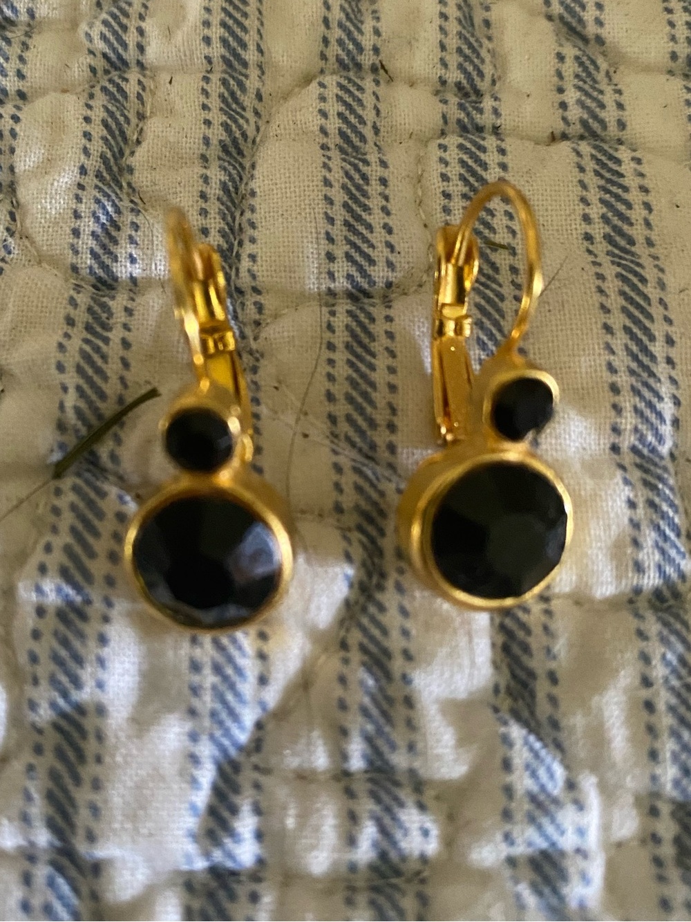 (JE30) Vintage Gold Drop Earrings with Black Stones - Women Jewelry Pierced Ears